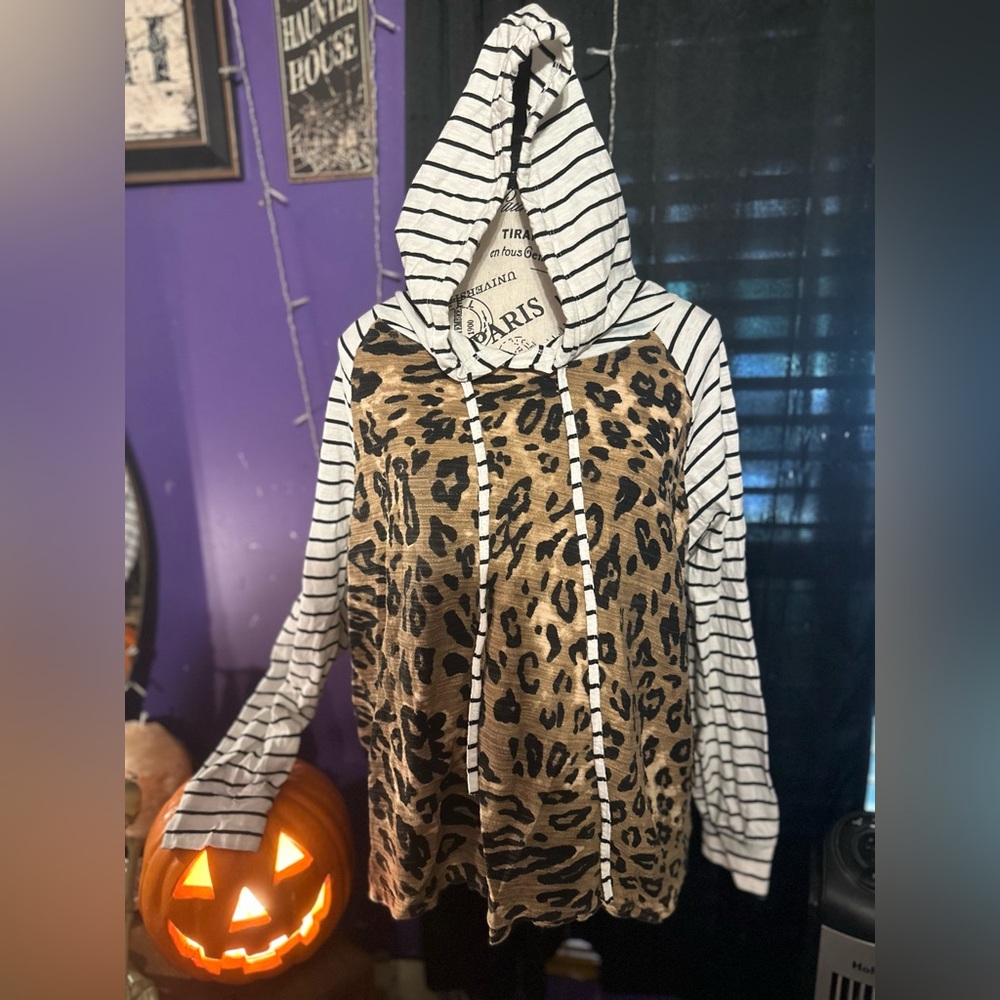 G&E Leopard Print and Striped Hoodie